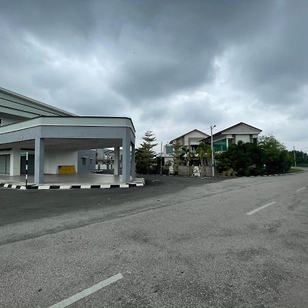 No 61 Nazirin Homestay Tmn Indah Raya 2 Manjung Lumut Zewnętrze zdjęcie