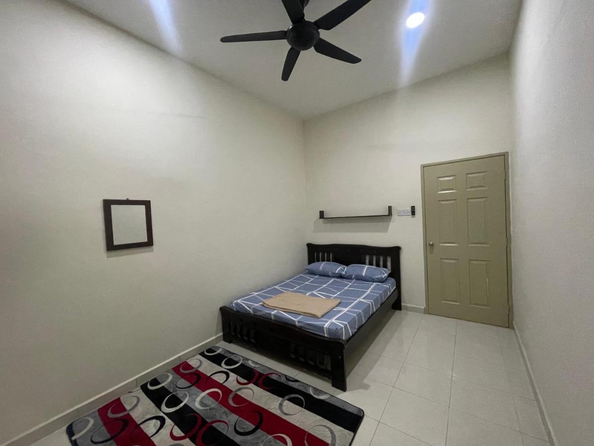 No 61 Nazirin Homestay Tmn Indah Raya 2 Manjung Lumut Zewnętrze zdjęcie